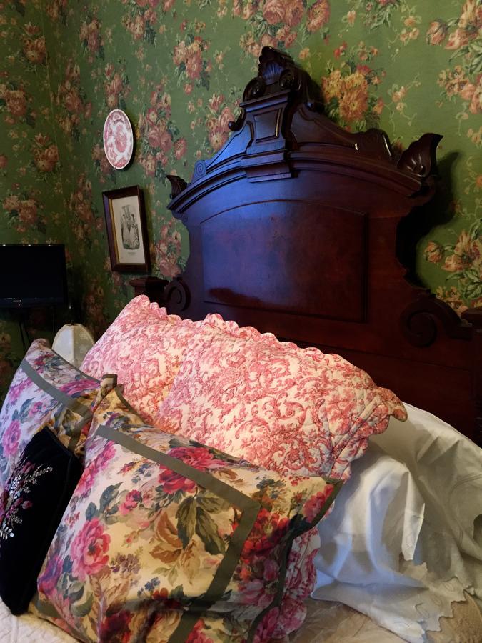 Annie Wiggins Guest House Галена Екстериор снимка