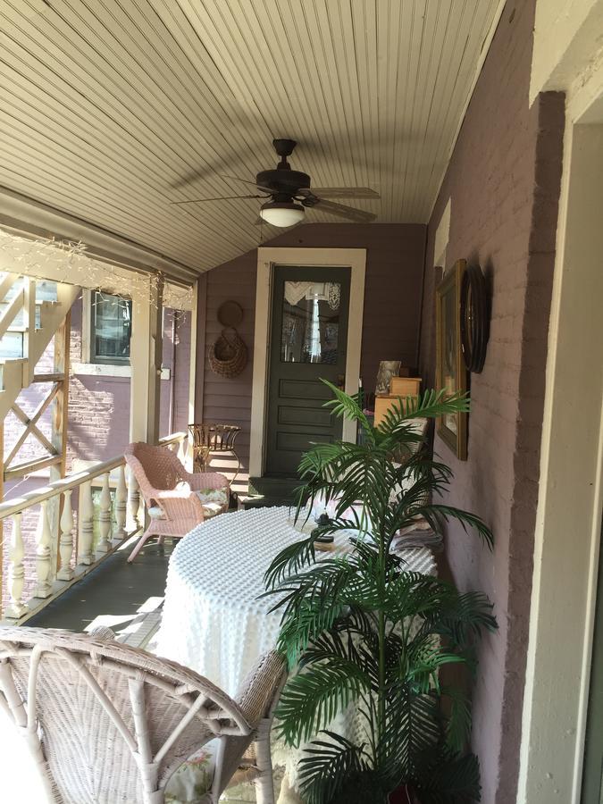 Annie Wiggins Guest House Галена Екстериор снимка