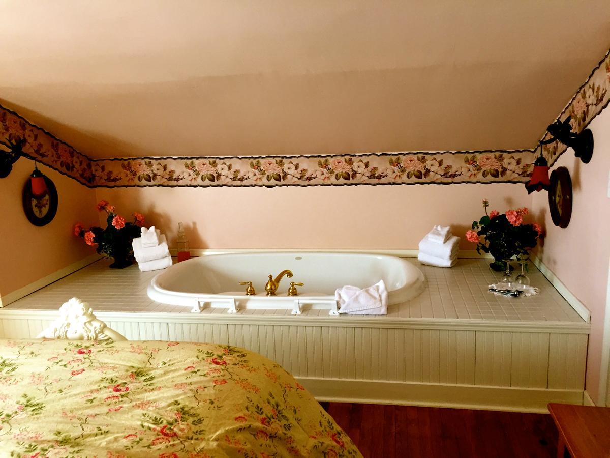 Annie Wiggins Guest House Галена Екстериор снимка
