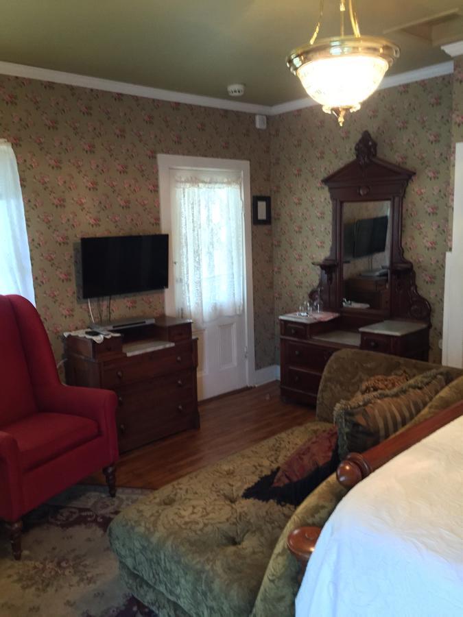 Annie Wiggins Guest House Галена Екстериор снимка