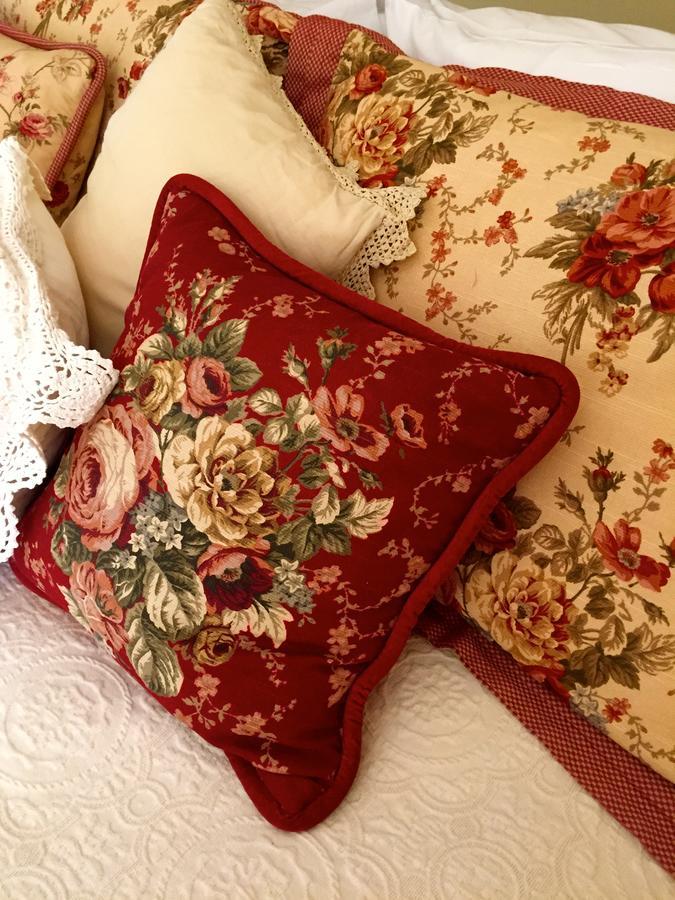 Annie Wiggins Guest House Галена Екстериор снимка